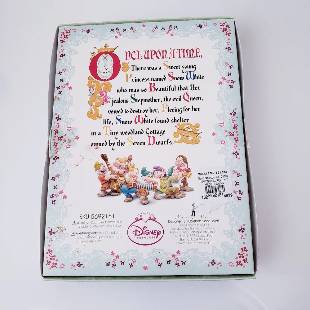 Williams Sonoma Snow White Cupcake Kit